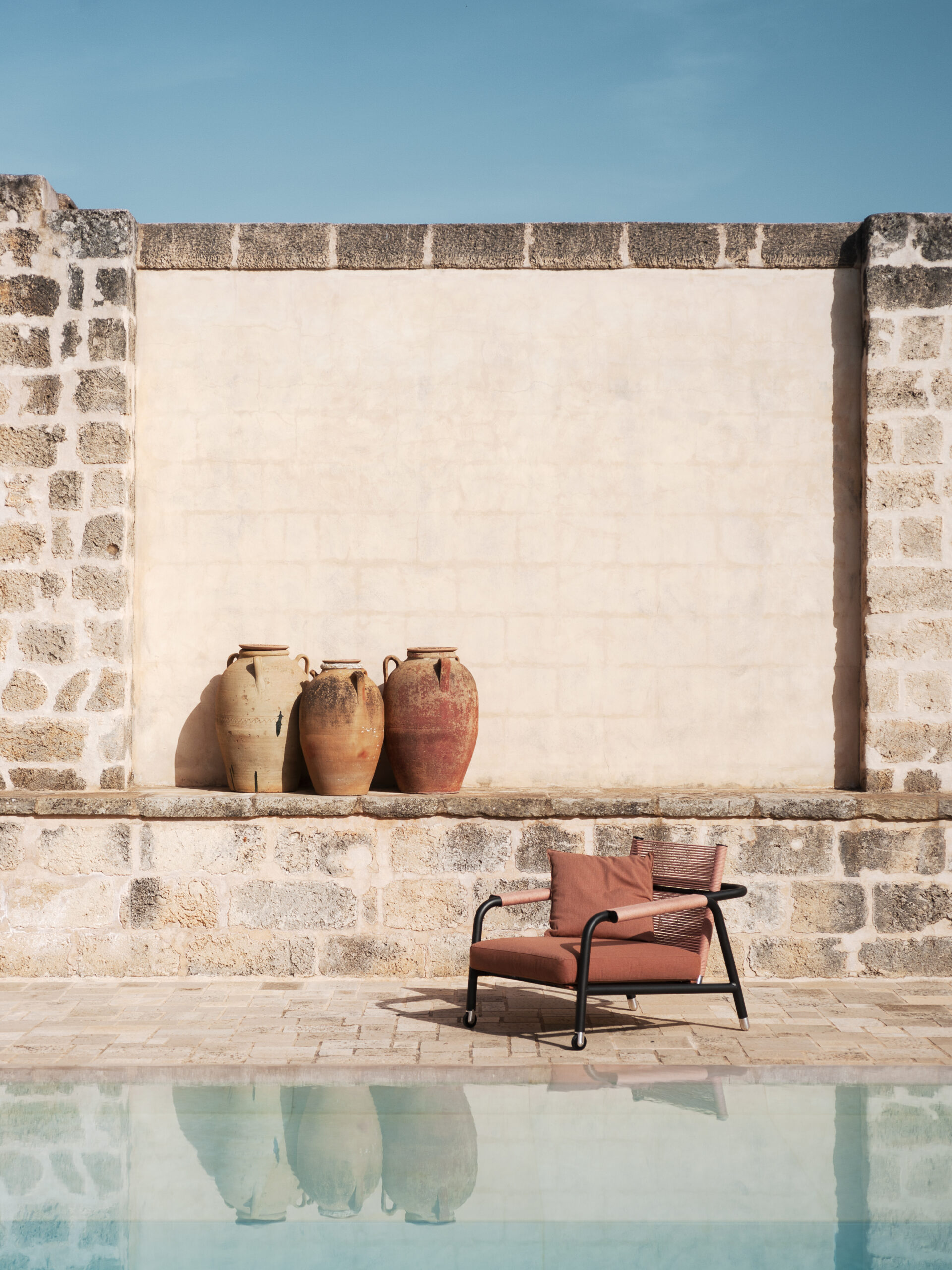 Astra 001 Lounge Chair