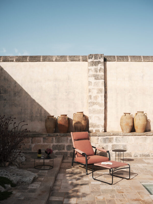 Astra 002 Lounge Chair