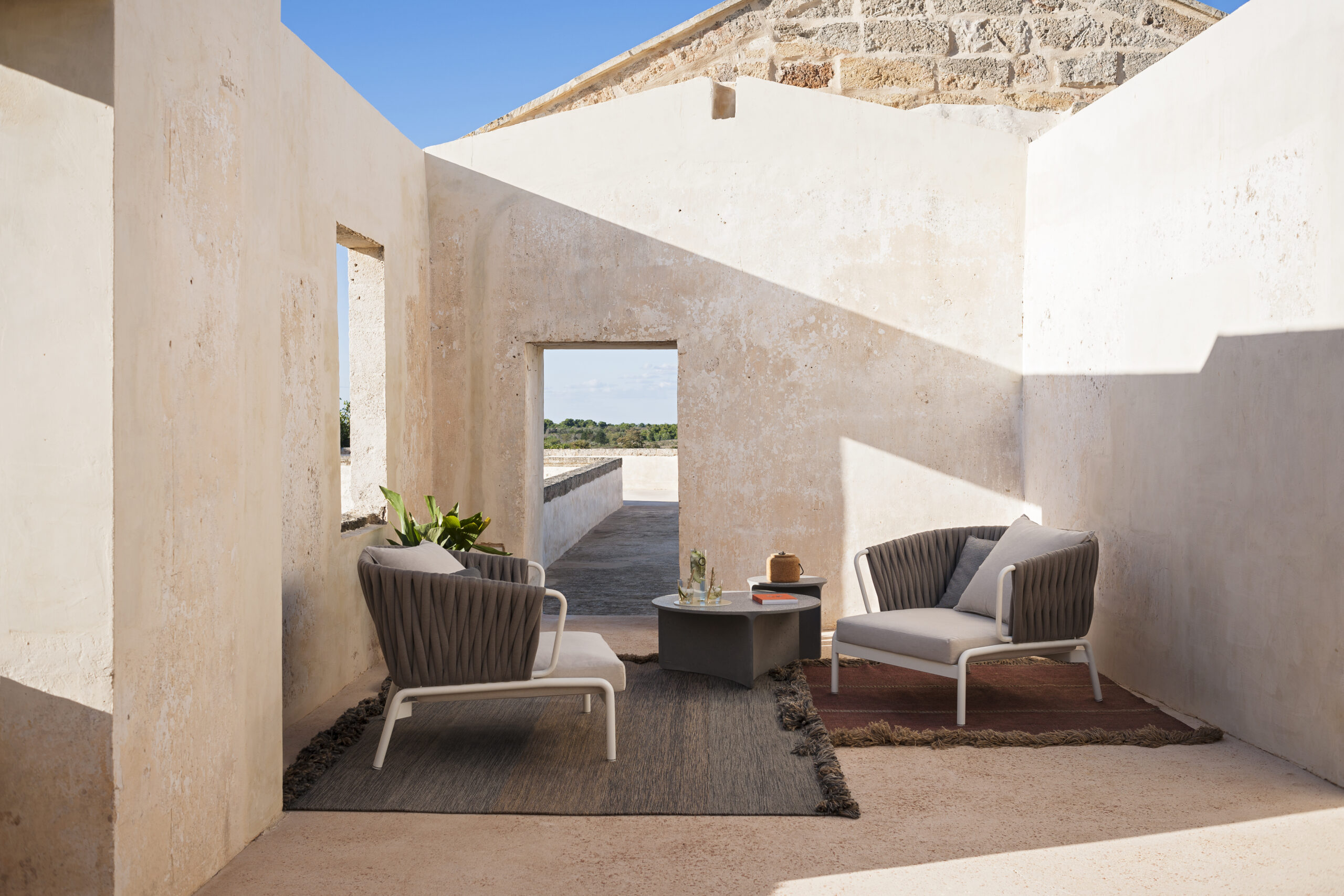Spool 203 Sofa