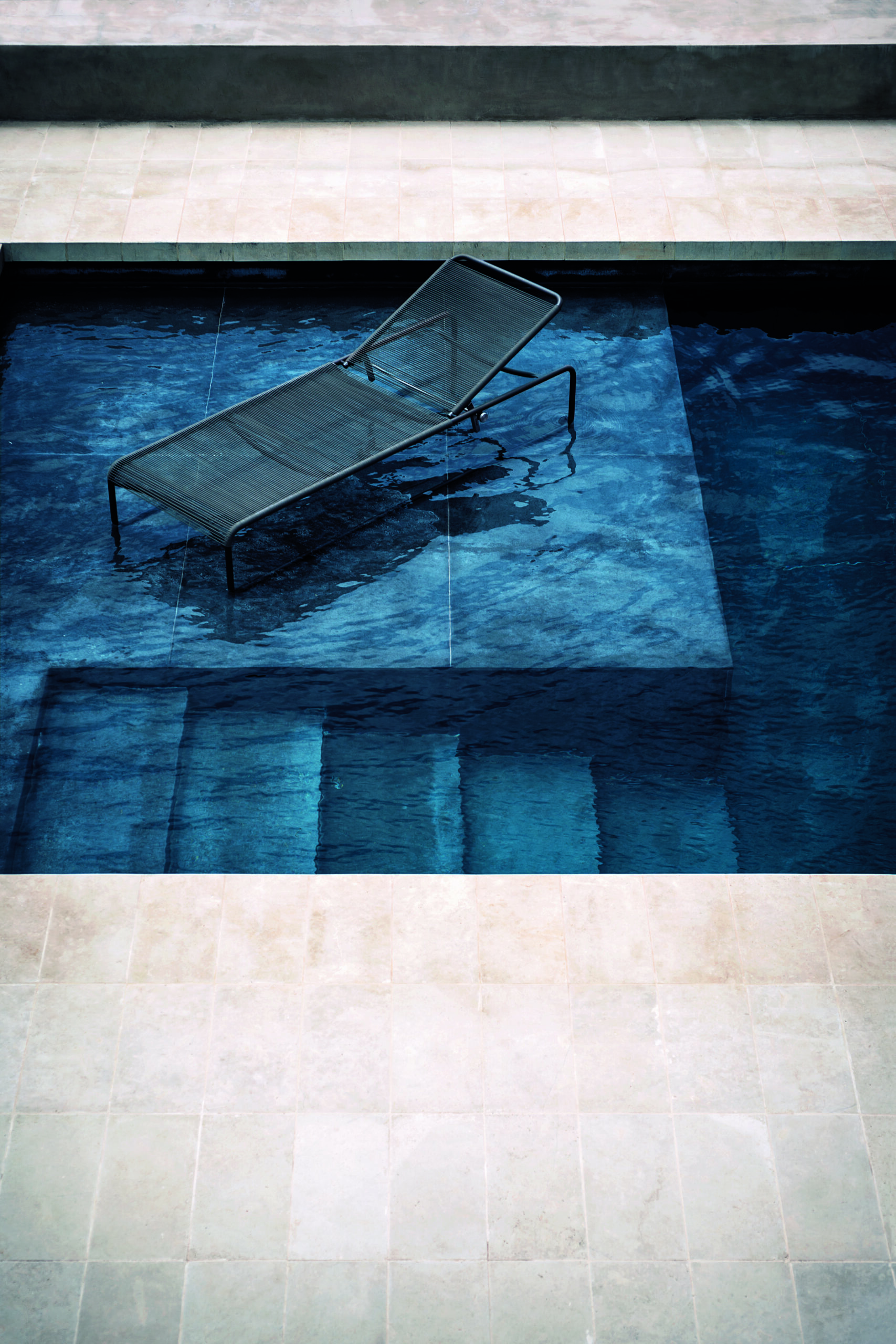 Harp 304 Sunlounger