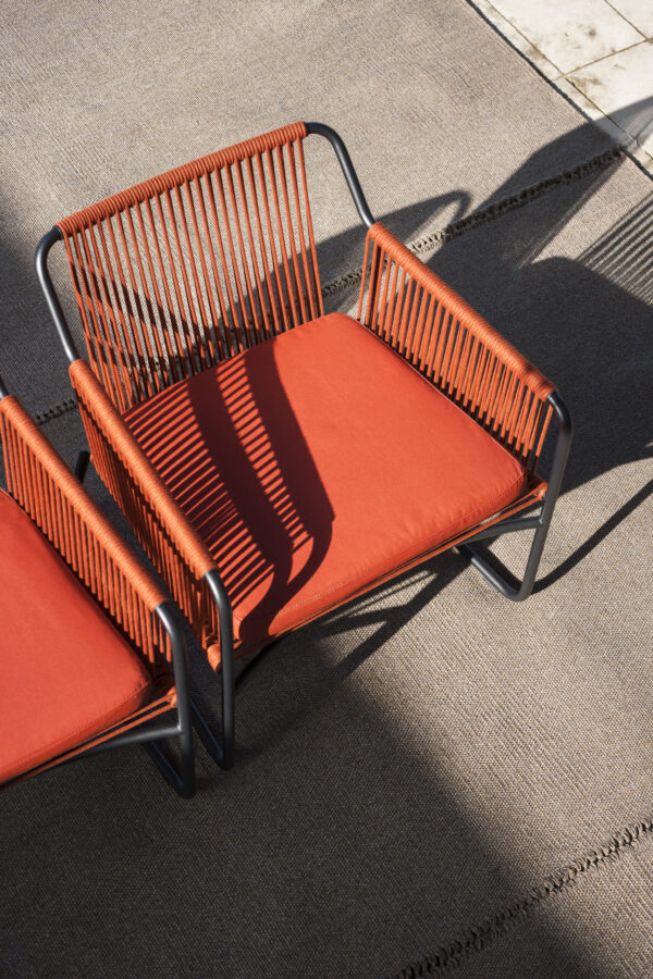 Harp 768 Lounge Chair