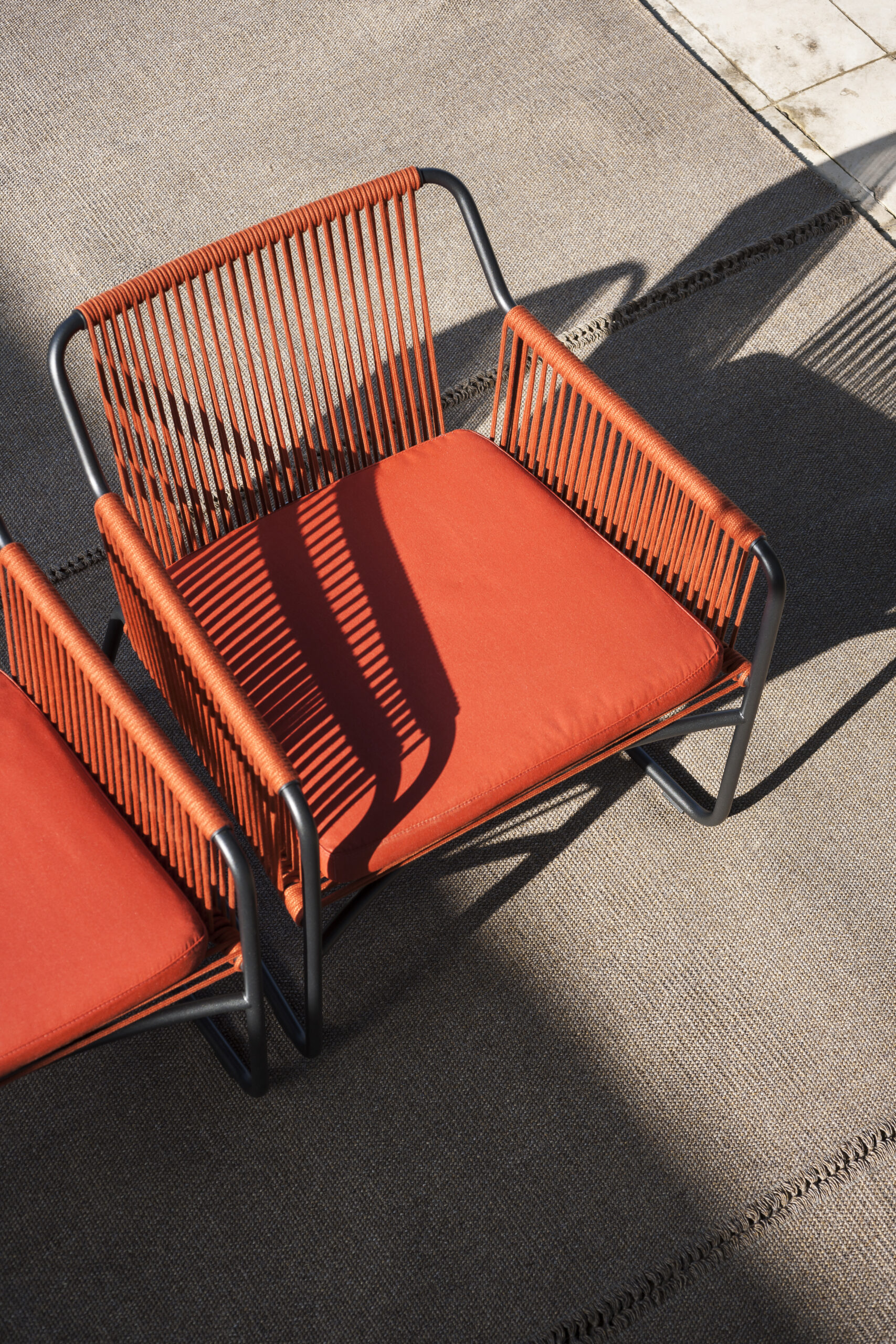 Harp 768 Lounge Chair