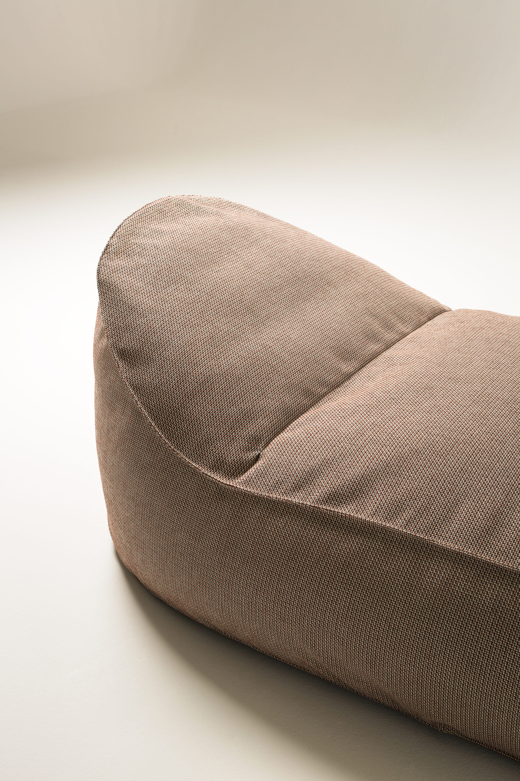 Onda 001 Lounge Chair