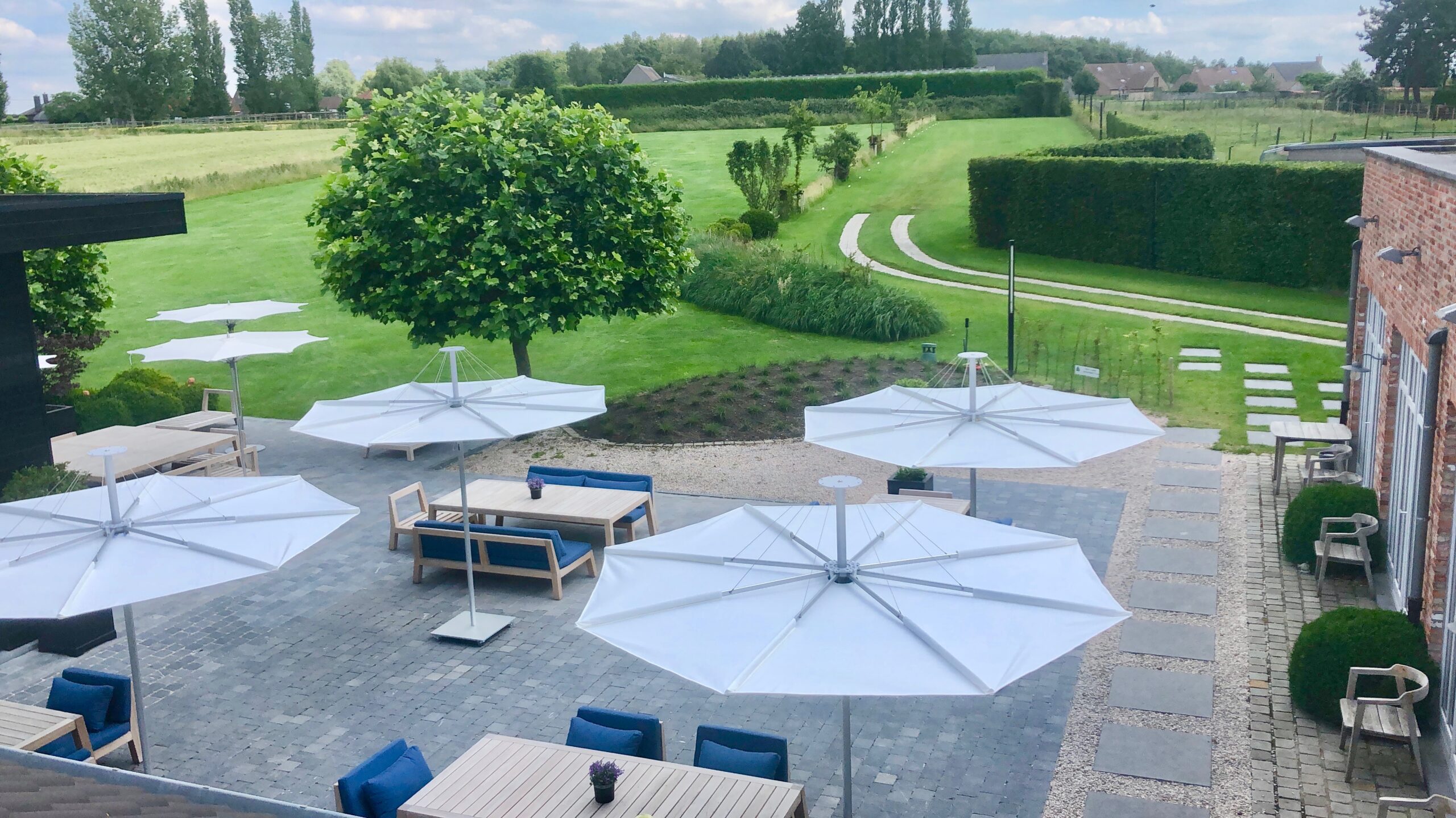 Infina Round Umbrella